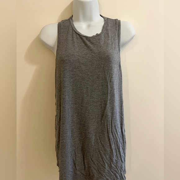 Hollister Tank - Picture 4 of 5